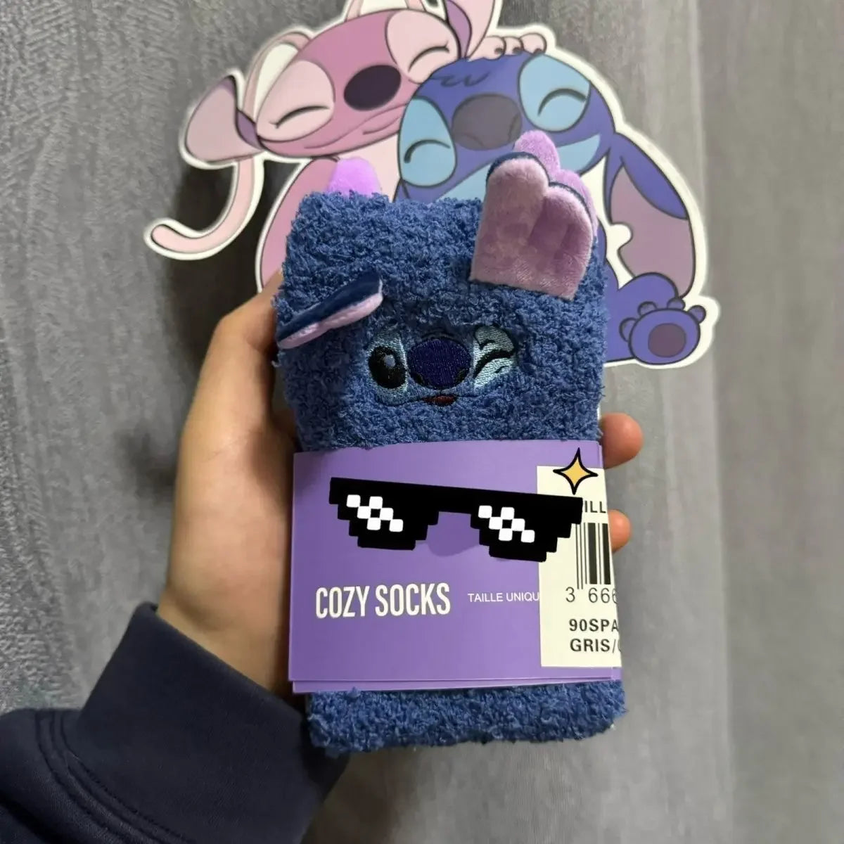 Chaussettes peluche Stitch & Angel – Douceur et chaleur pour vos pieds ! 🧦💙