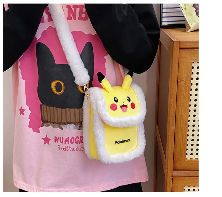 Sac Bandoulière Pikachu en Peluche – Kawaii
