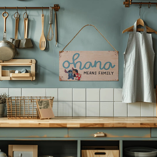 Plaque Murale en Bois "Ohana Means Family" – Stitch & Lilo
