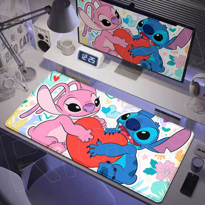 Tapis de Bureau XXL Stitch – Surface de Travail et Gaming (Plusieurs Dimensions)