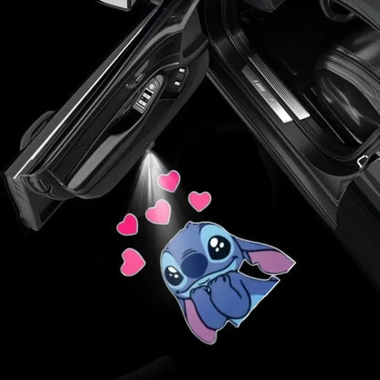 Projecteur LED Porte Voiture – Stitch Disney | Lumière d’Accueil Automatique