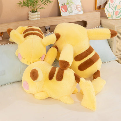 Grande Peluche Pikachu Dormeur – Doudou Pokémon Allongé Ultra-Doux (40cm, 50cm, 70cm)