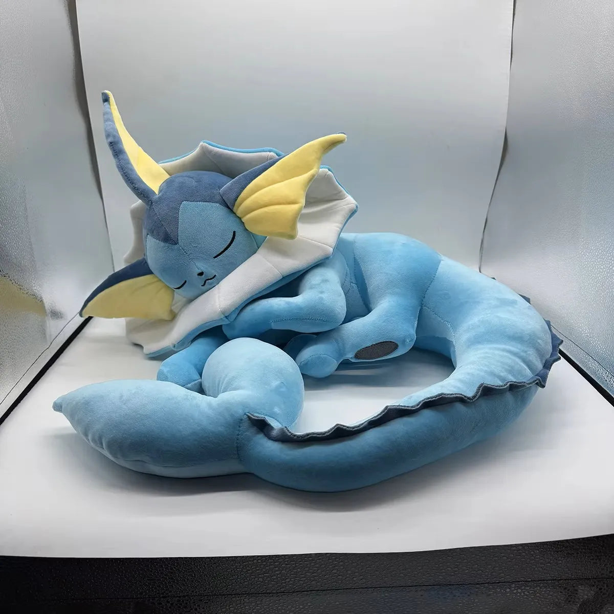 Grande Peluche Aquali – Doudou Pokémon Doux et Confortable (50cm)