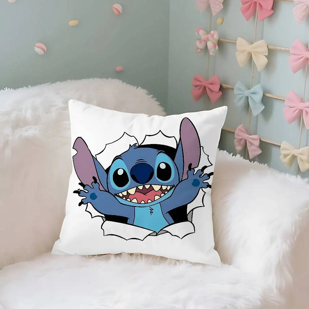 Taie d’oreiller décorative Stitch et Angel – Collection Disney Kawaii (40x40cm / 45x45cm / 50x50cm / 60x60cm)