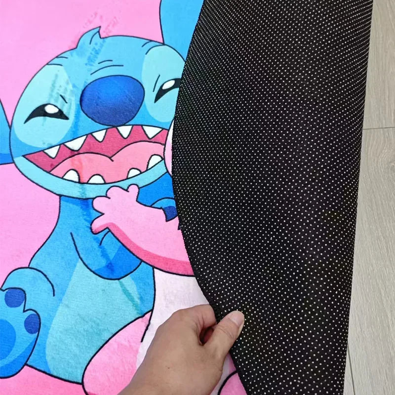 Tapis de Sol Antidérapant Stitch & Angel – Design Cœur Duo Romantique
