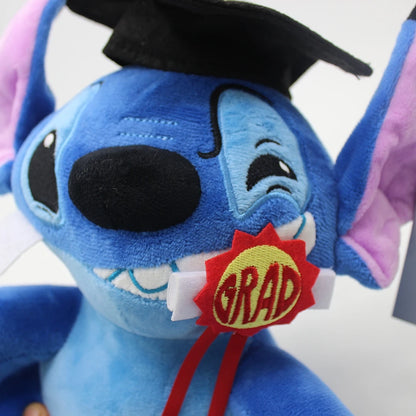Peluche Stitch Disney Parks – Édition Spéciale Graduation (27 cm)