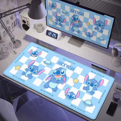 Tapis de Bureau XXL Stitch – Surface de Travail et Gaming (Plusieurs Dimensions)