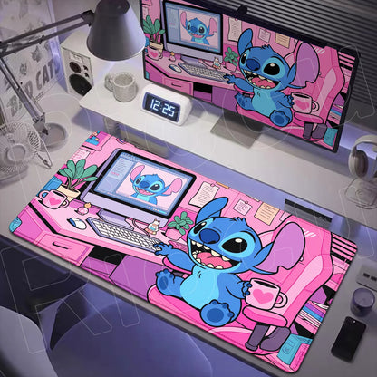 Tapis de Bureau XXL Stitch – Surface de Travail et Gaming (Plusieurs Dimensions)