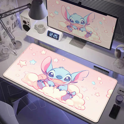 Tapis de Bureau XXL Stitch – Surface de Travail et Gaming (Plusieurs Dimensions)
